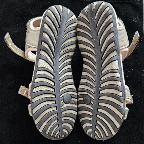 WORN ONCE! Grenier Sandals beige and olive green size 7 - Picture 3 of 6